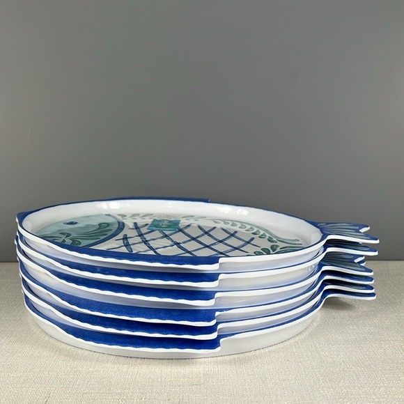 Sigrid Olsen Coastal Blue Fish Shaped Dinner Plates 9.5" Set of 6 - Picture 3 of 3